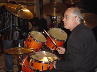 Juan Tapia (Bater&iacute;a / Drums)
